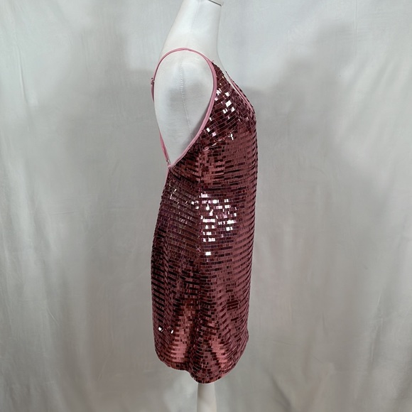 H:ours Amias Dress Size M NWT Pink Sequins Sparkle - Picture 4 of 16